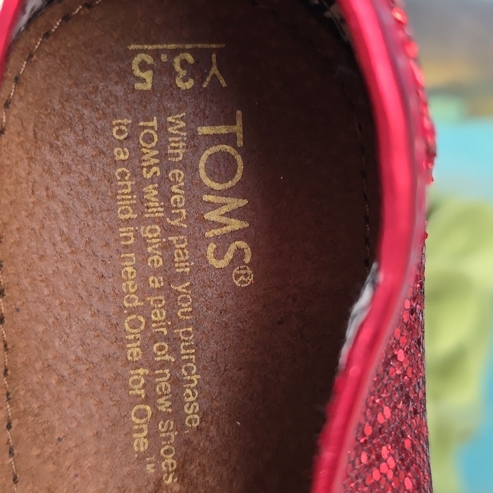 TOMS Red Glitter Slip-On Shoes 3.5Y - Picture 5 of 13
